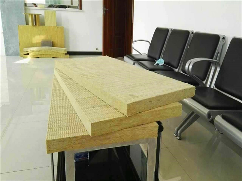 保溫巖棉板保溫釘間距